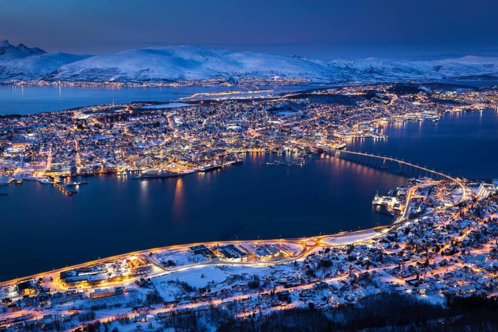 Leilighet Med Nydelig Utsikt Tromso Exterior photo